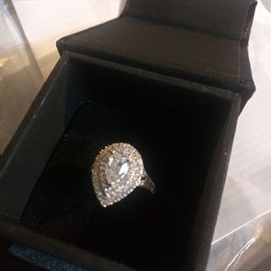 2.89 pear shape moissanite 14k white Gold